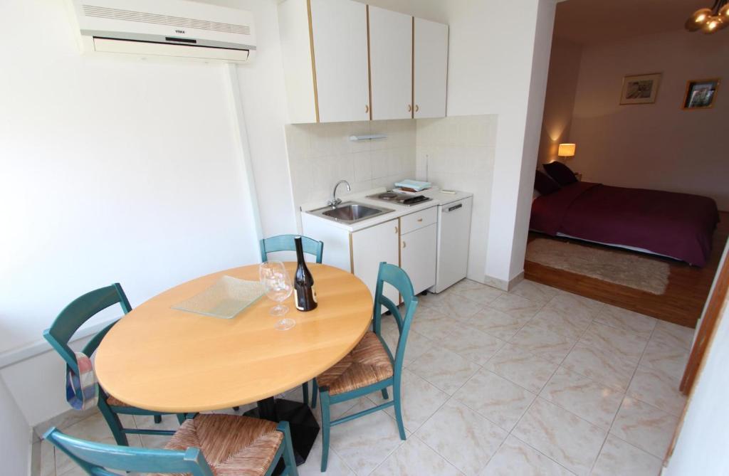 Apartments Milena روفينج الغرفة الصورة